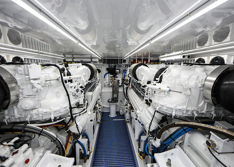 Weaver sportfish engine room with mtu engines